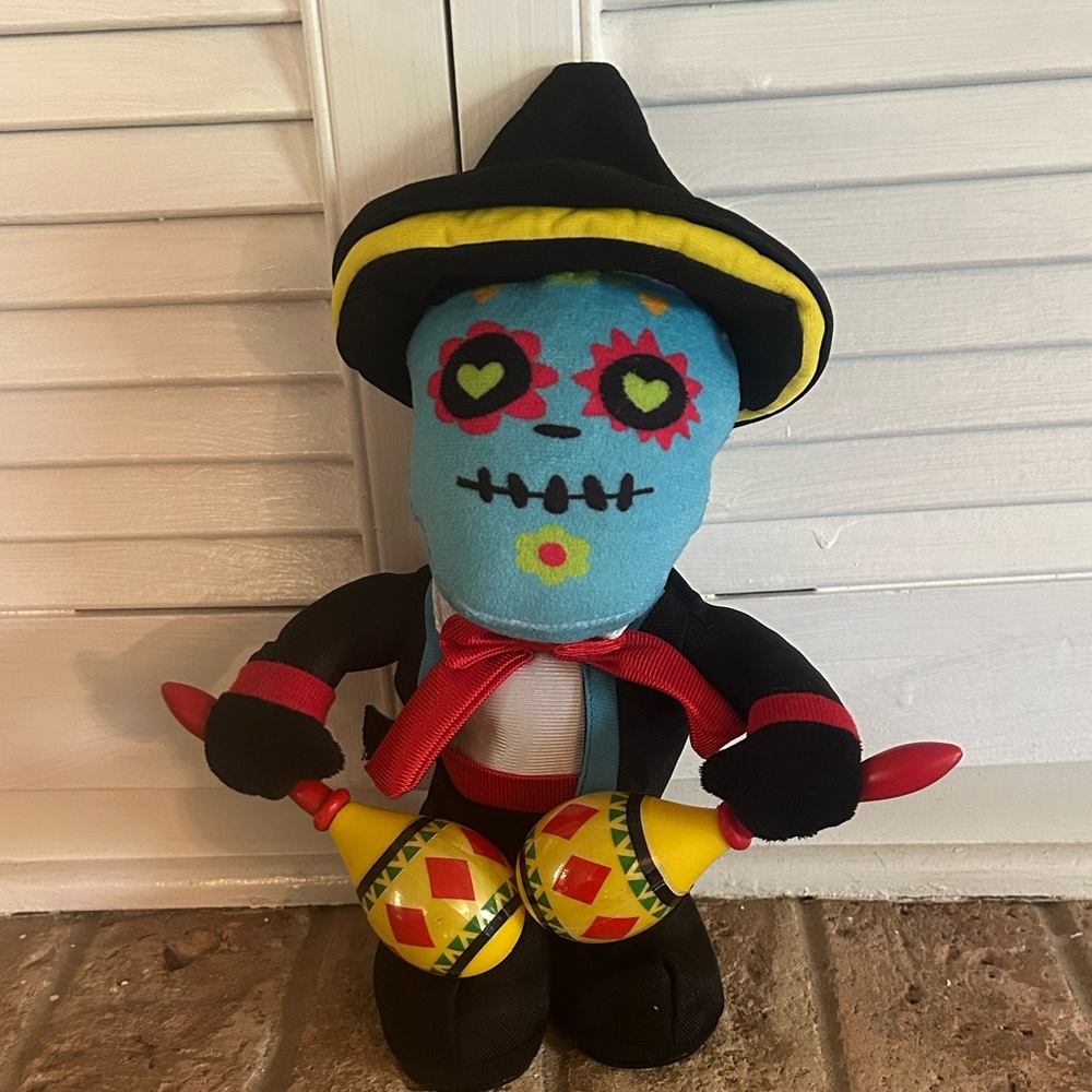 Day of The Dead Singing Sugar Skull
Las Calaveras